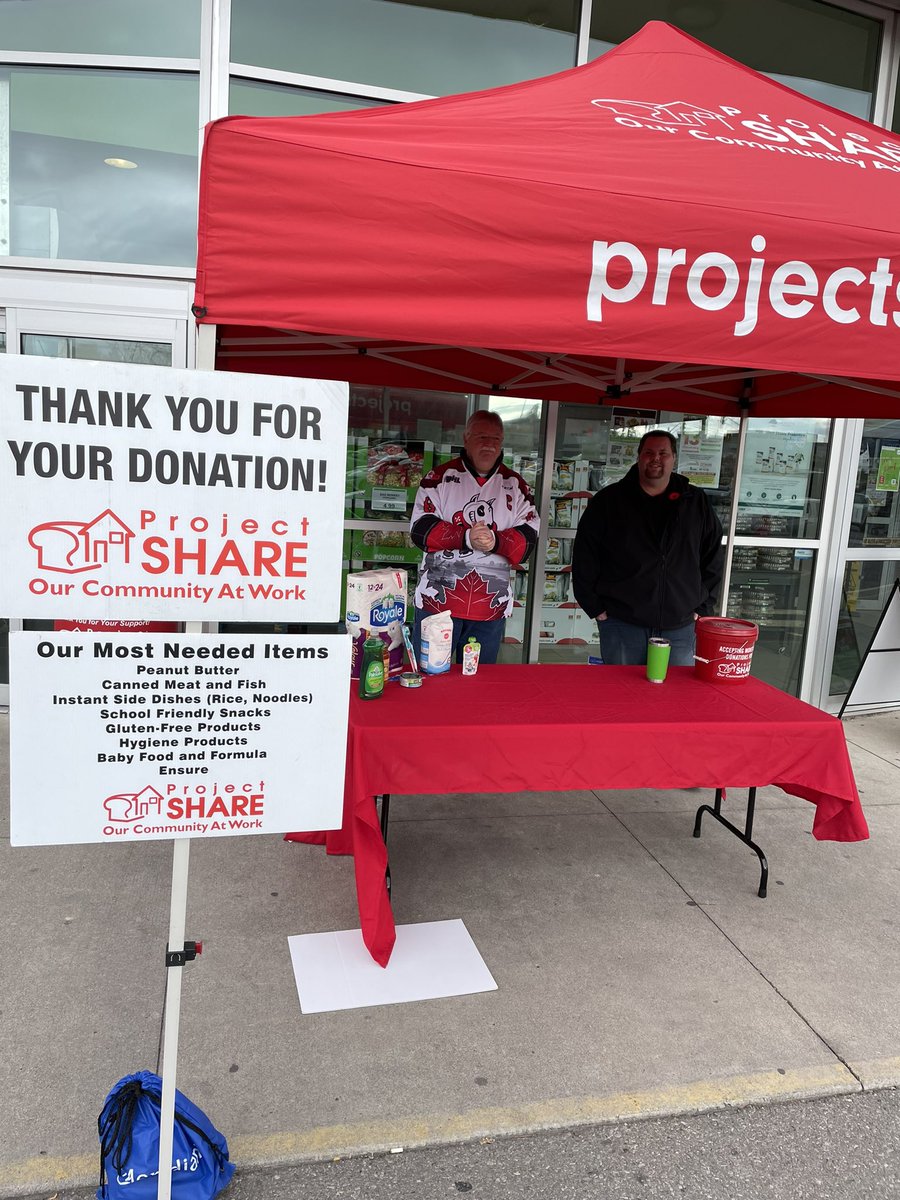 610CKTB's tweet image. ON LOCATION | We are set up at @commissos in support of their 13th Anniversary and the @ProjectSHARE_NF Food Drive. They are accepting cash donations as well as non-perishable food items. Stop by and support a great cause in this time of need. #OurCommunityAtWork #NiagaraFalls