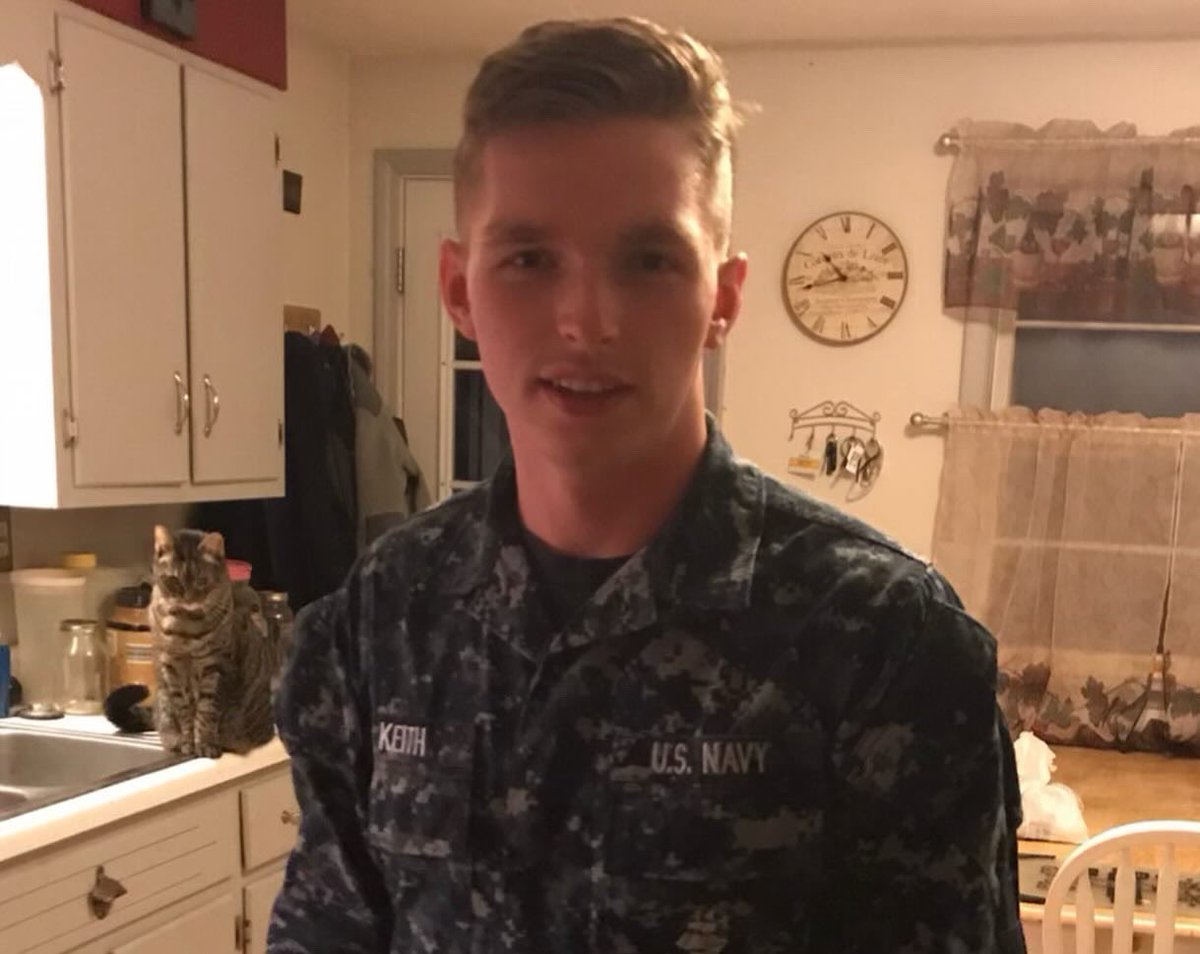 Oliver_Klozov's tweet photo. Happy Veterans Day! 🇺🇸
#sonofasonofasailer #veteransday #clankeith https://t.co/lESiC2Dgu9