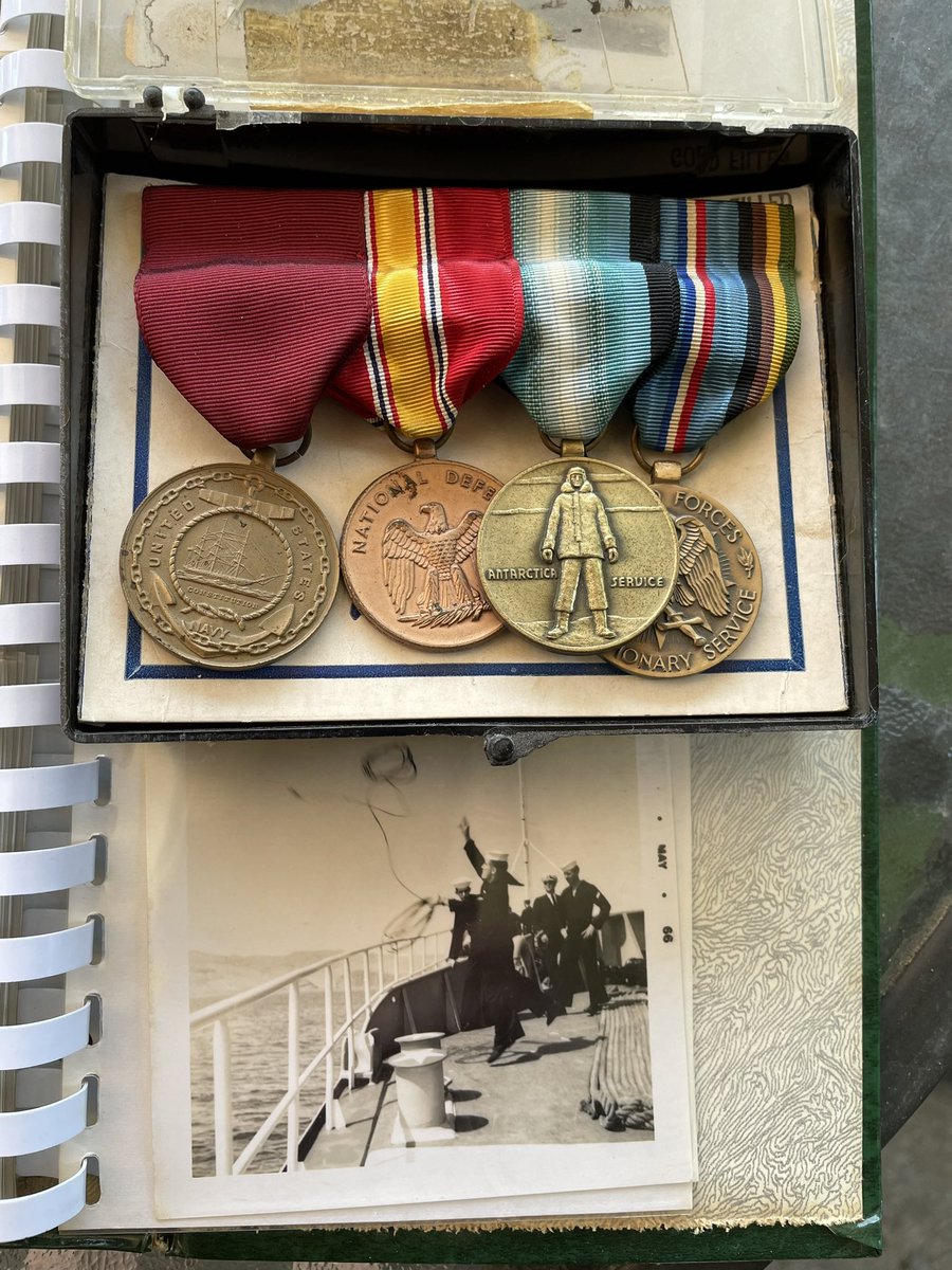 Oliver_Klozov's tweet photo. Happy Veterans Day! 🇺🇸
#sonofasonofasailer #veteransday #clankeith https://t.co/lESiC2Dgu9
