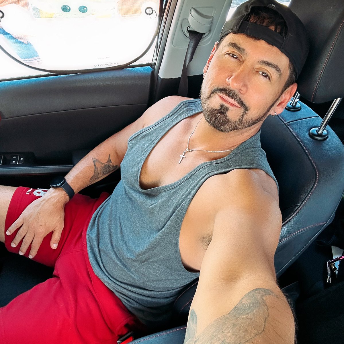VincentLevi's tweet photo. Chilln https://t.co/vNeWwj6zly