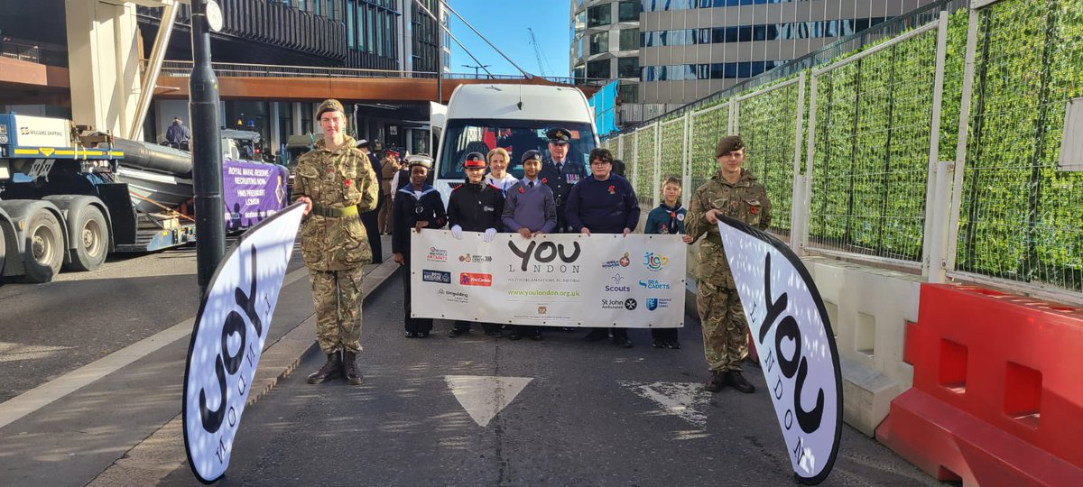 YOULondon1's tweet image. Such fun today with young people from @RoyalRussellCCF @14_acf @SeaCadetsLondon @LFBFireCadets @NationalVPC @CroydonVpc @SJALondonYouth @BBinLondon @GirlsBrigadeEW @56Squadron @croydonscouting on the YOU London float in the @lordmayors_show @citylordmayor