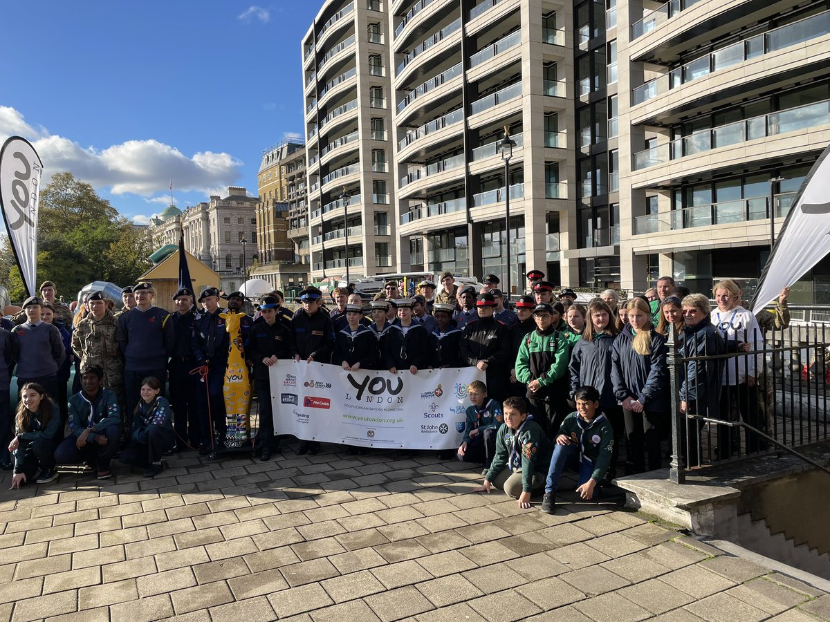 YOULondon1's tweet image. Such fun today with young people from @RoyalRussellCCF @14_acf @SeaCadetsLondon @LFBFireCadets @NationalVPC @CroydonVpc @SJALondonYouth @BBinLondon @GirlsBrigadeEW @56Squadron @croydonscouting on the YOU London float in the @lordmayors_show @citylordmayor