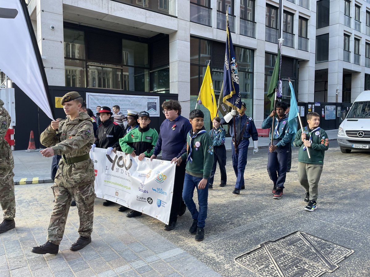 Such fun today with young people from @RoyalRussellCCF @14_acf @SeaCadetsLondon @LFBFireCadets @NationalVPC @CroydonVpc @SJALondonYouth @BBinLondon @GirlsBrigadeEW @56Squadron @croydonscouting on the YOU London float in the @lordmayors_show @citylordmayor