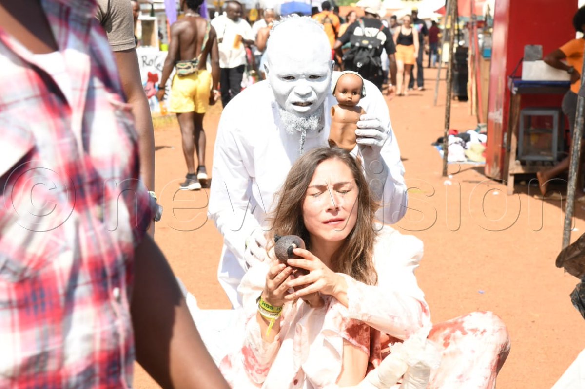 newvisionwire's tweet photo. Don’t be scared, these are innovative, creative Ugandans with this fashion at the Nyege Nyege Festival.

#VisionUpdates | #NyegeNyegeFestival

📸 @EddieSsejjoba https://t.co/CJIACsxsRs