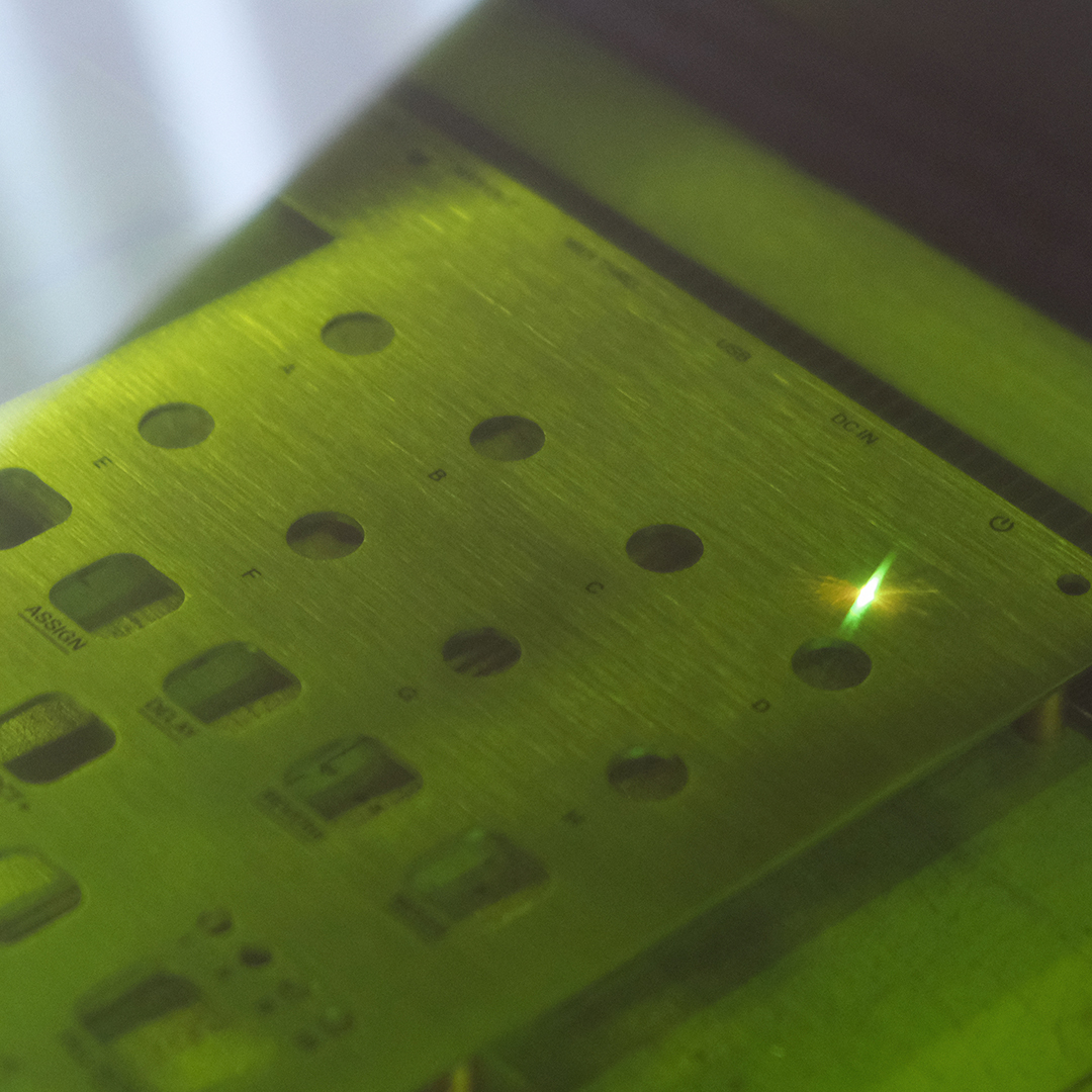 WeAreElektron's tweet photo. All e25 Remix Edition #Digitakt, #Digitone, and #Syntakt machines have been handcrafted in stainless steel here in Sverige. The faceplates have been brushed to give them their own unique finish, with no two units identical in appearance. Find out more: https://t.co/Nn3hTqJM86 https://t.co/d3Jmr67mq4