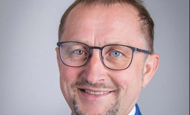 resilient333's tweet photo. And...'suddenly'😪💔
*Josef Greiner - 54 yrs - Austria
*Deputy Mayor of Esternberg
*"open, warm-hearted and well-liked community member and friend
*October 20, 2023
*Died suddenly and 'completely unexpectedly'
*No Cause of Death Reported
https://t.co/N8NkiWKVwS https://t.co/ndCyDN6Z8A