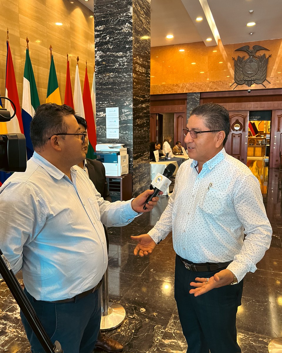 Con entusiasmo y responsabilidad acudimos a la <a href="/AsambleaEcuador/">Asamblea Nacional</a> y cumplimos con la documentación pertinente 📄👍🏻. 

Nuestro compromiso será actuar con responsabilidad en beneficio para nuestra Provincia, la Amazonia y el país🇪🇨. 

#AmadoChavezAsambleista