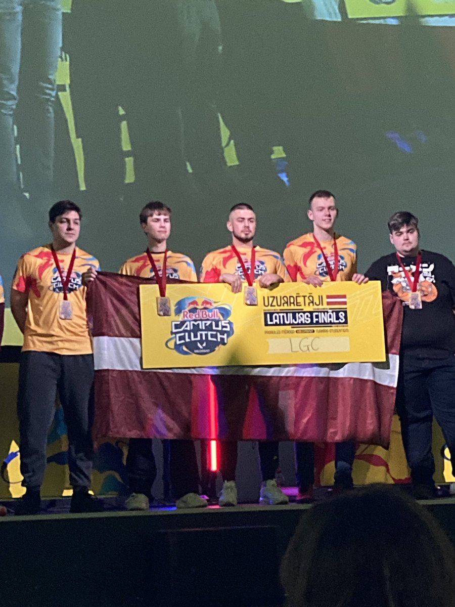 Won the <a href="/RedBullLatvia/">Red Bull Latvia</a> campus clutch ,going to Turkey🇹🇷🇹🇷🇹🇷 next week!!! Thanks to my amazing teammates  <a href="/lv4omaziks/">Lv4omaziks</a> <a href="/SprayzVLR/">Sprayz</a> <a href="/harambeVAL/">tom</a> and Pookiepjotr