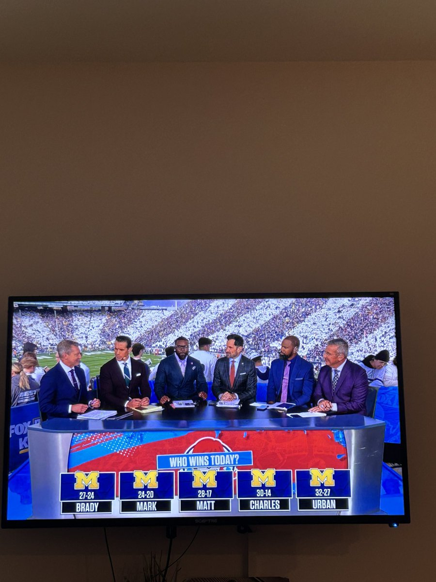 CFB_Future's tweet image. Everyone picked Michigan👀