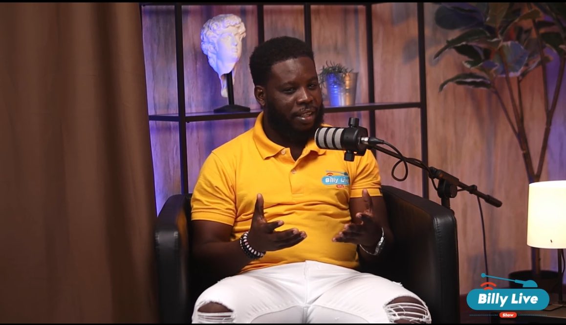 billyliveshow's tweet image. Zorèy pa konn pi long pase tèt. Bay yon akize nan koze lanmò pale san tann mo lajistis se yon erè Ki pa kadre ak konviksyon m ni ak sa m vle vann nan medya. M tande kritik yo e m deside kanpe sou difizyon entèvyou a. M pwomèt pou m pi vijilan nan yon lòt okazyon. Mil eskiz pou…