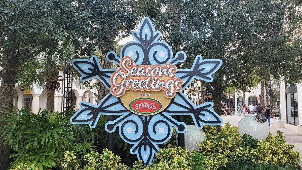 stevesworld4's tweet photo. Christmas has arrived at Disney Springs! #Christmas #DisneySprings #ChristmasTreeStroll #Disney #DisneyWorld https://t.co/5xErCumWo1