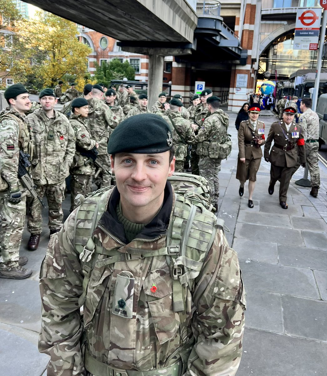 Great to see G Company @7RIFLES_CO once again at the @lordmayors_show - affiliated with @GrocersHall