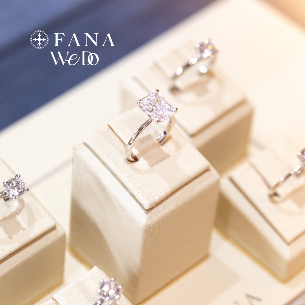 DON'T MESS WITH A CLASSIC 📷 #Fana #WeDo #Classicforareason #classicengagementrings #engagementringgoals #brides
Style#S4196