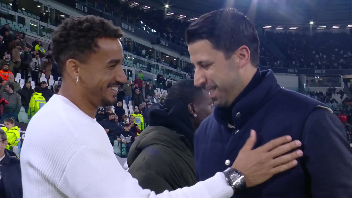 Sami Khedira is in the building 🏟 🙌 #JuveCagliari