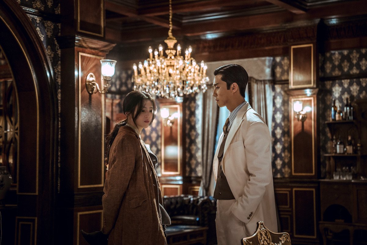 psj_aisiteru's tweet photo. 【#京城クリーチャー】
2023.11.12

Netflix HPより

12月は「京城クリーチャー」に会いましょう
https://t.co/zMa3BEqZ1c

NetflixのK-ドラマ「京城クリーチャー」は、12月にNetflixでデビューする際に忘れられない時代劇として、豊かな時代劇とミステリーをミックスしています

京城クリーチャーは、1部は12月22日、2部は2024年1月5日にストリーミングを開始します

#パクソジュン #박서준 #ParkSeoJun
#경성크리처
#GyeongseongCreature
#ネットフリックス
#Netflix