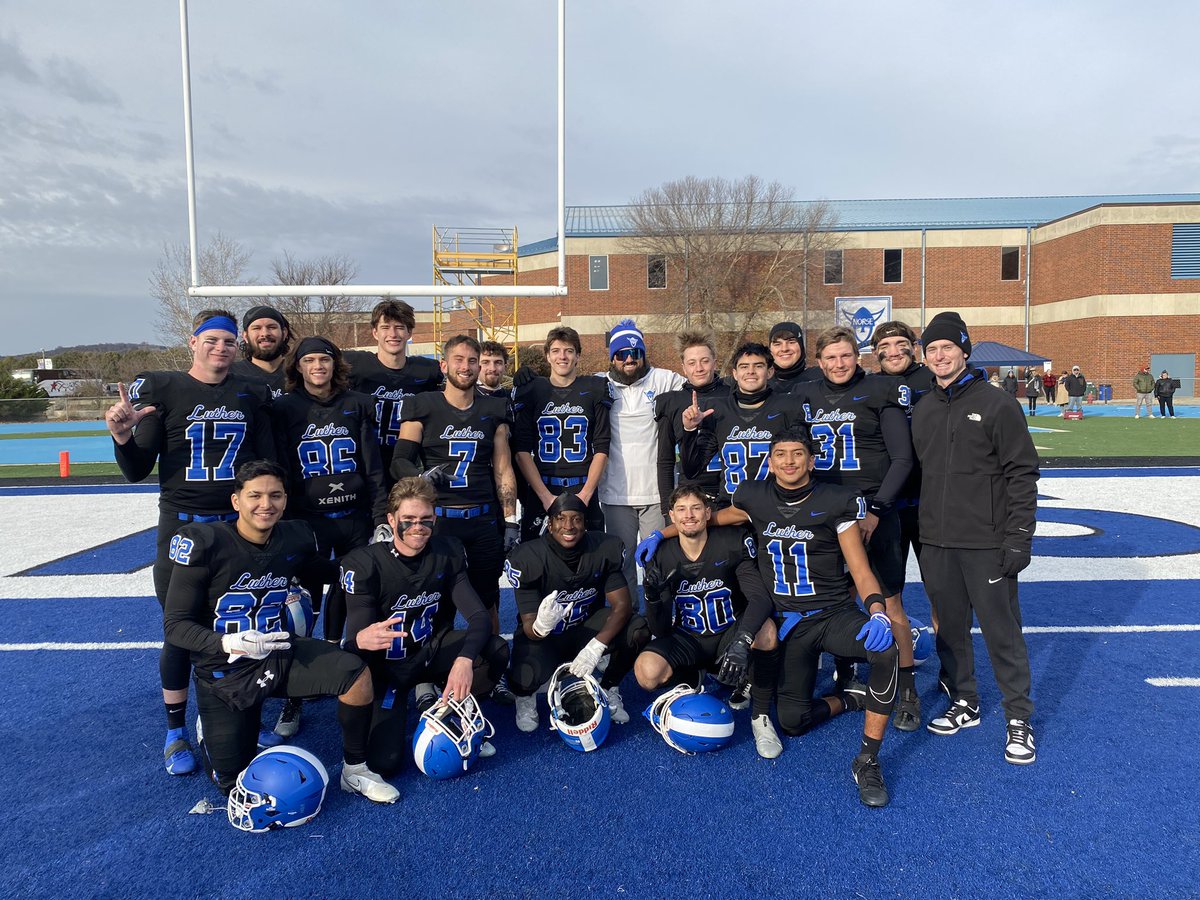 Coach_T_Souza's tweet photo. 2023 @LutherFootball QBs &amp; WRs!
-Thank you for embracing competition. 
-Thank you for staying true to the cause, even through adversity!
-Thank you for allowing me to coach you. It was an absolute privilege. 
Seniors: Thank you for the Bricks 🧱! 
Young Guns: Let’s keep stacking! https://t.co/7F4iX1kuh0