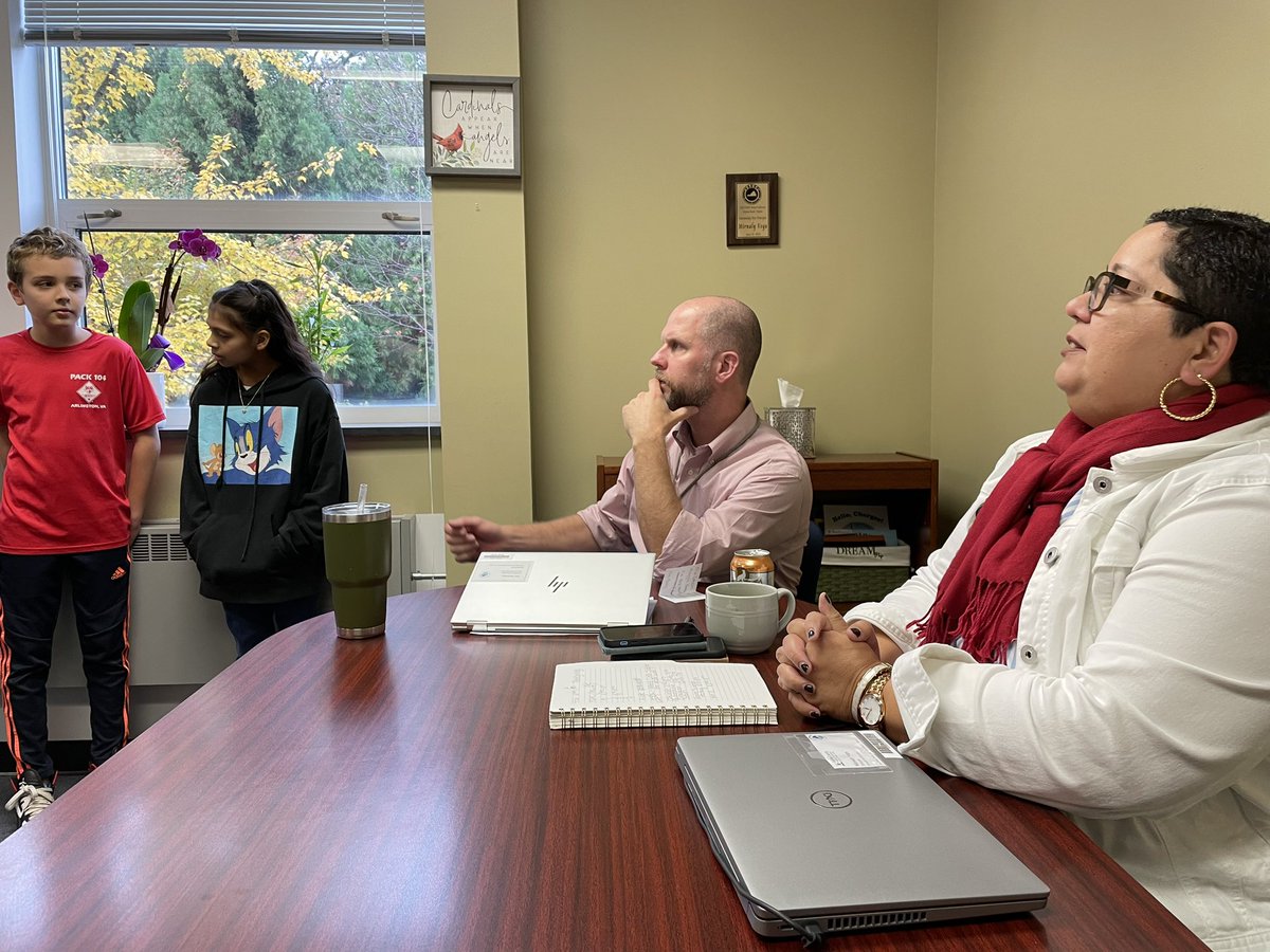 SHES_Dolphins's tweet photo. Our admin team congratulated the new SCA council on their hard and courageous campaigns. SHES is bringing back the SCA led by these amazing fifth graders! #SCA #FCPSR2 https://t.co/Tl1Wqs8KyA