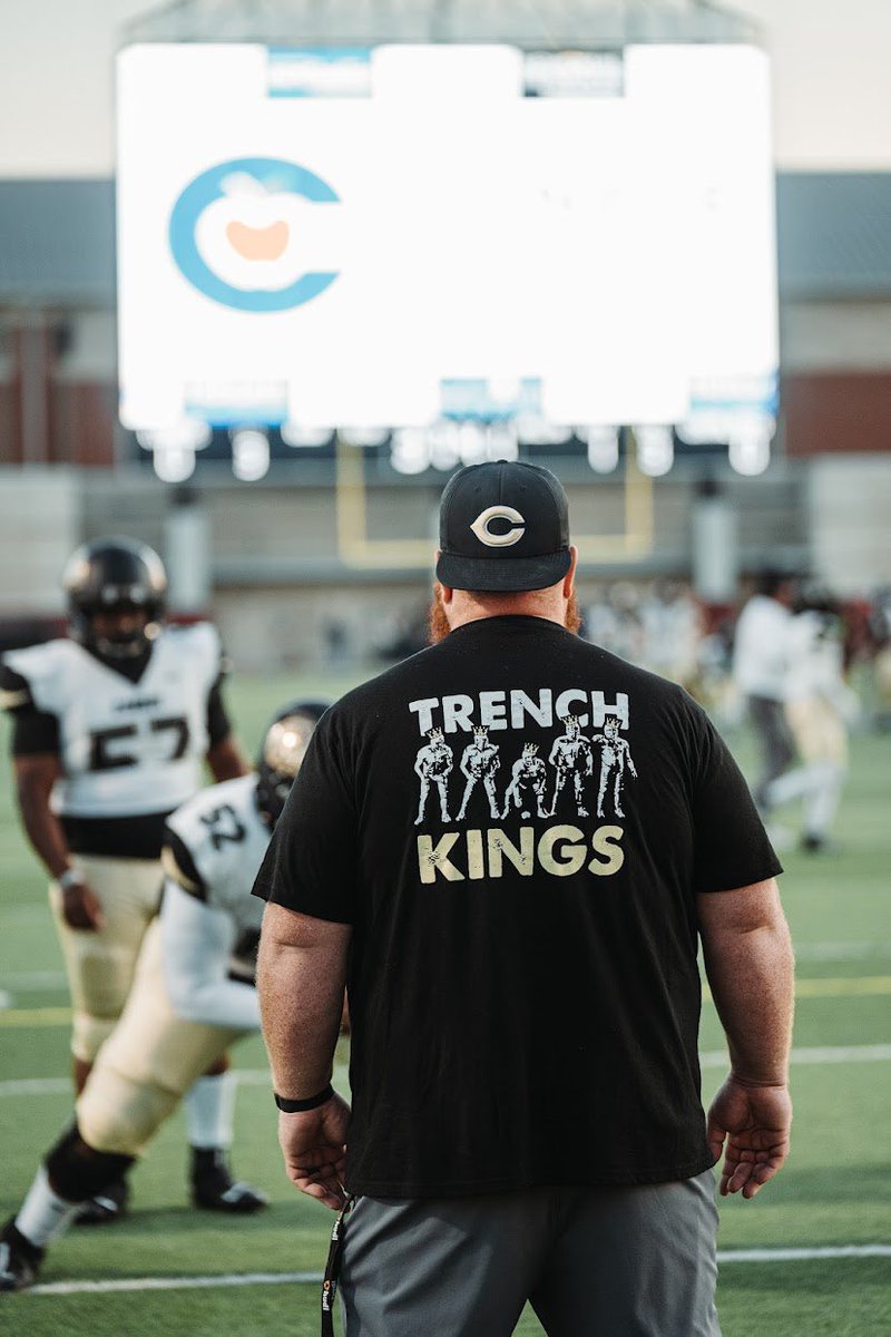 CoachCondiff's tweet image. Win or lose, I love my job! #TRENCHKINGS #OLine #OLpride