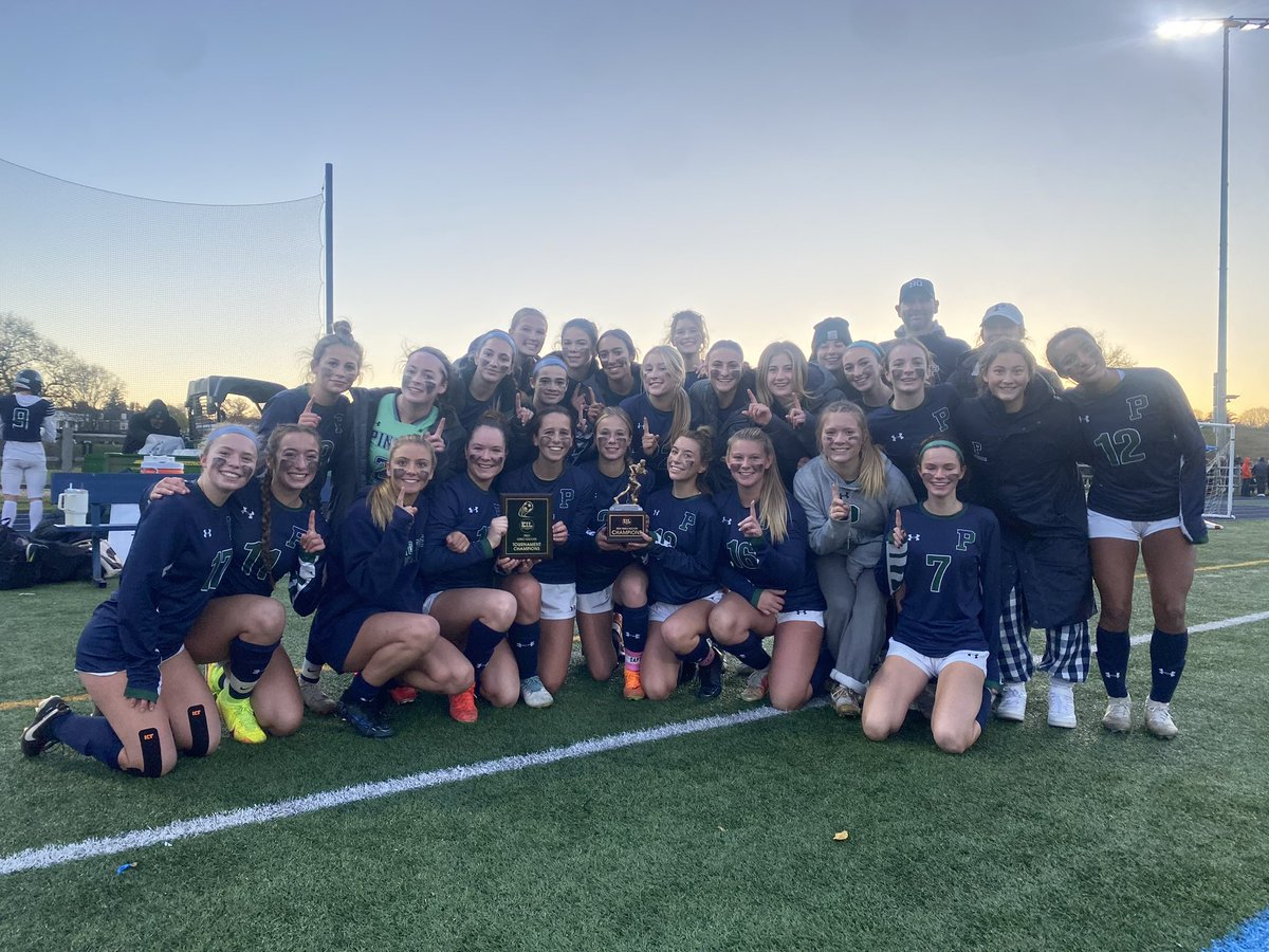 RT pingreesports: Another EIL Champ!!
Congrats to Girls Varsity Soccer on their EIL Tournament championship! #GoBlue