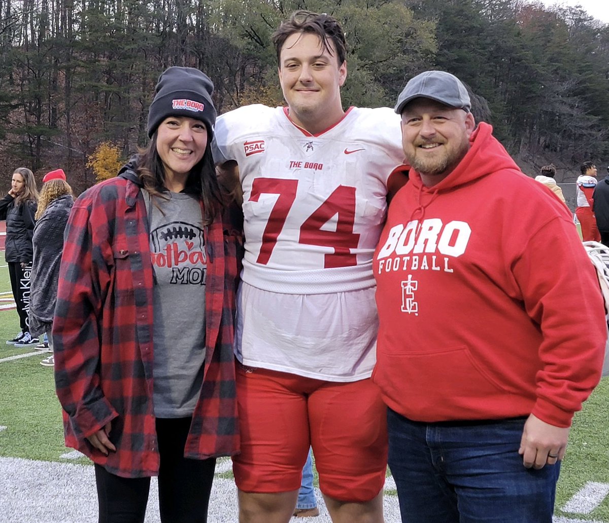 Boro ends the season with a W 🔴⚪️⚔️ Hell of a season, son!