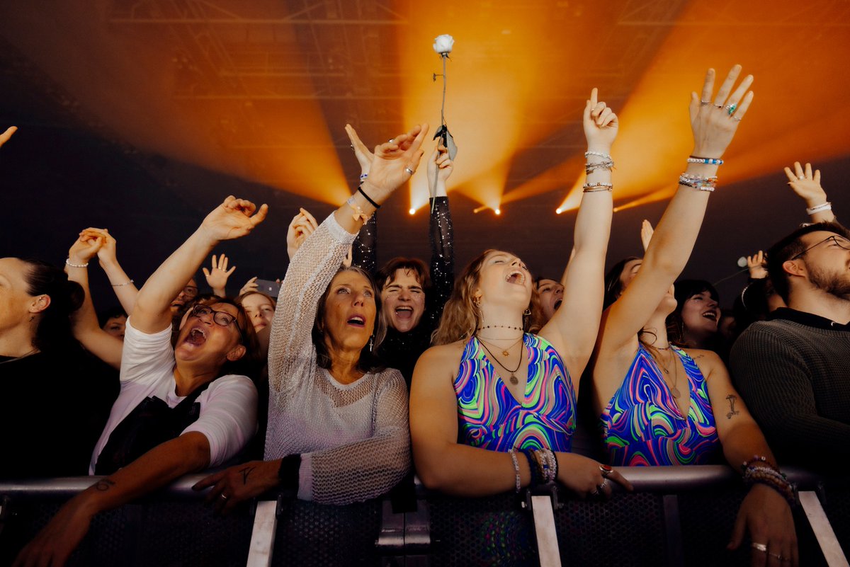 GretaVanFleet's tweet image. The first three European shows on the Starcatcher World Tour have been more than magnificent! We have another grand week ahead of us, starting tomorrow in Brussels. À demain!