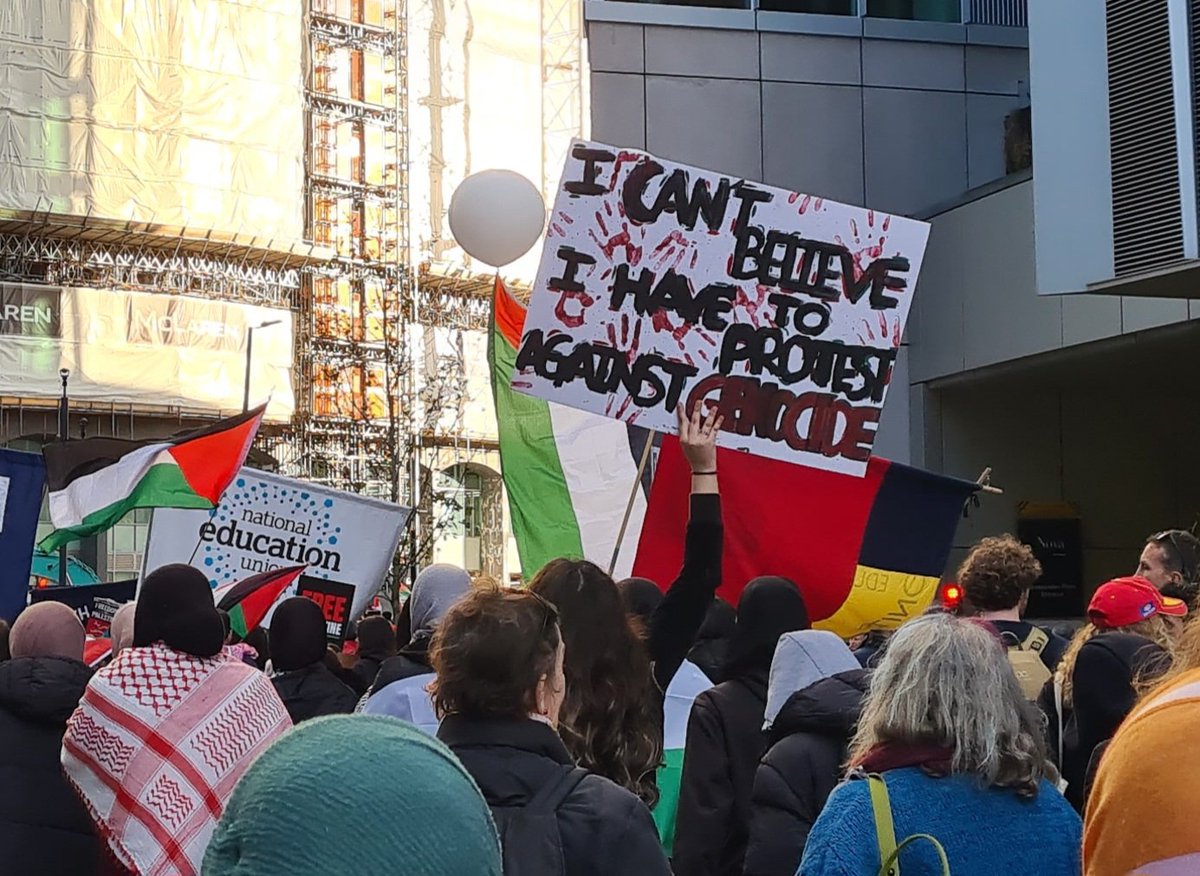 What a day of unity, solidarity and humanity in London marching alongside more than 800.000 for #CeasefireInGazaNOW #Londonprotest #StopGazaGenocideNOW