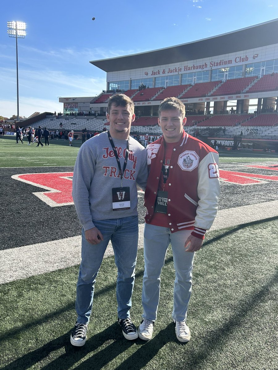 I had a visit at @wku and had a great time with @terry_noah36969. Thanks to the staff for the invite.
#GOTOPS
#TOPSONTOP