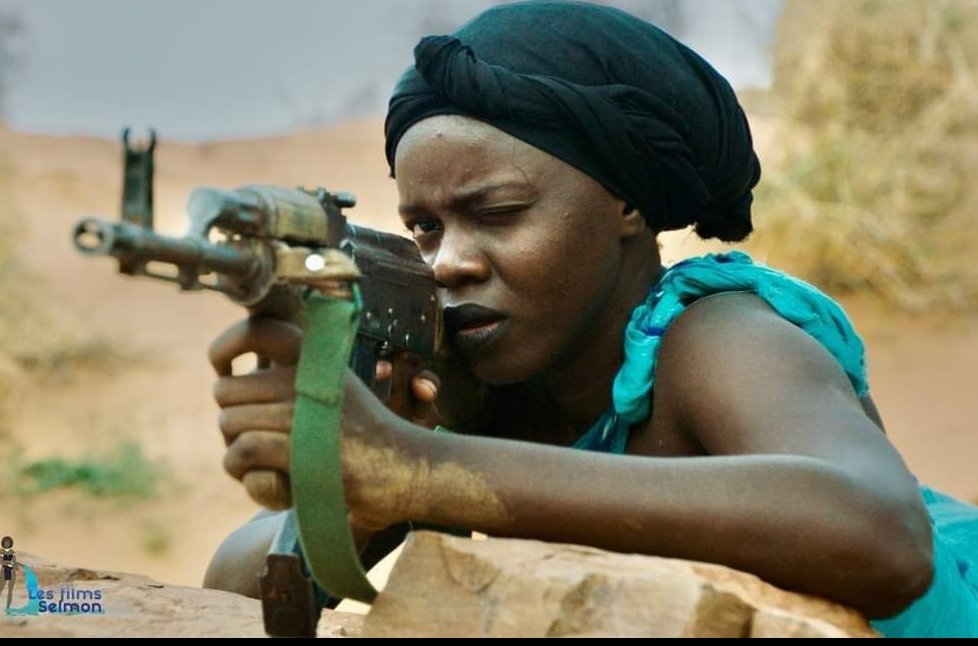 #Cinéma Nafissatou Cissé, actrice principale du film #SIRA sacrée «meilleur jeune acteur africain» aux #Sotigui #Awards2023.