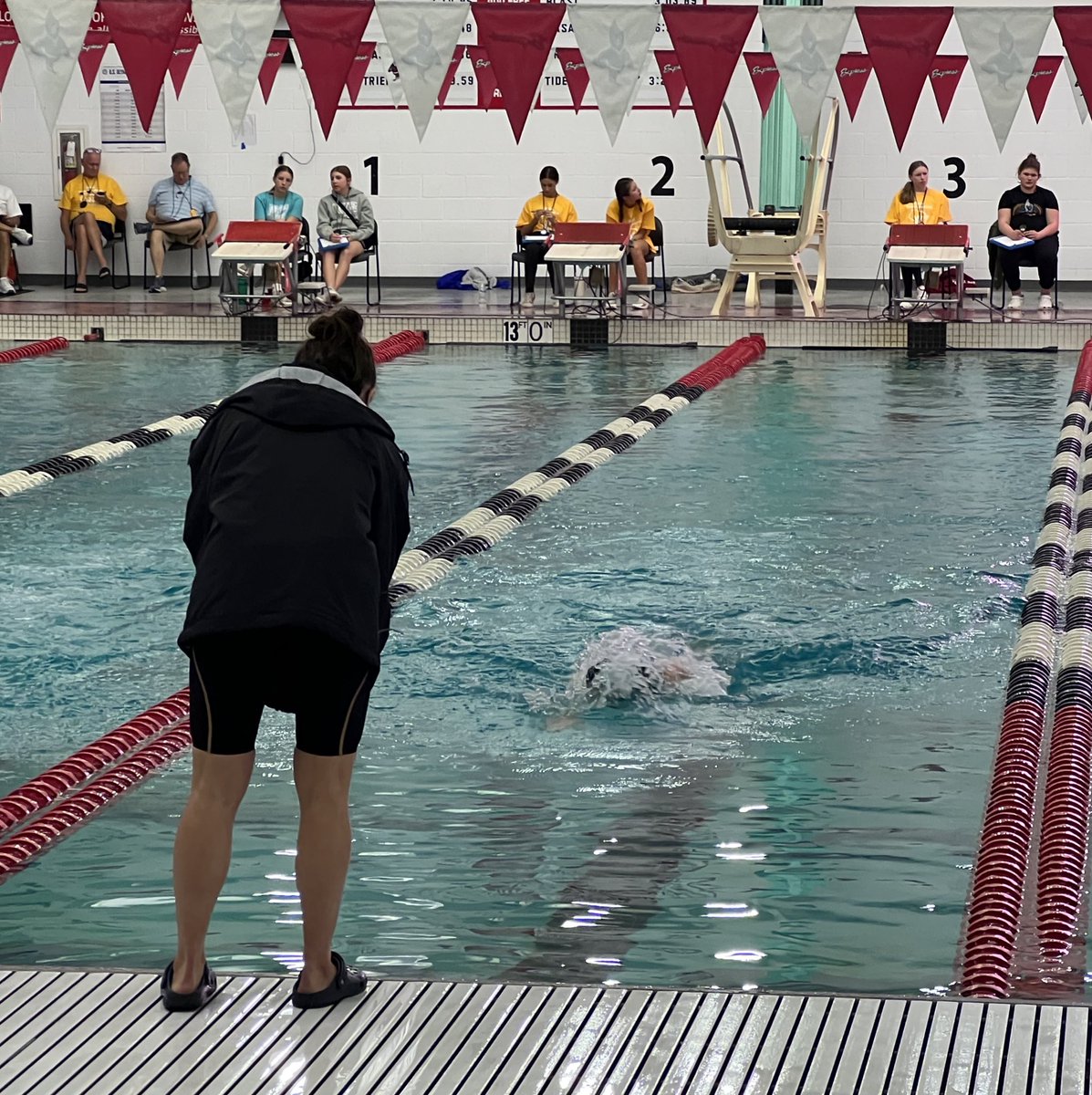 Let’s GO MELLER!!! Great race in the 500 Free! #mhspride <a href="/1WarriorMHS/">1WARRIOR</a> <a href="/MuskegoNorwaySc/">Muskego-Norway Schools</a>