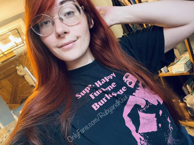 A selfie for your Saturday.❤️ https://t.co/56TKZrrLaX<a href="/tag/longtongue"class="tags"><span>#longtongue</span></a><a href="/tag/tonguefetish"class="tags"><span>#tonguefetish</span></a>