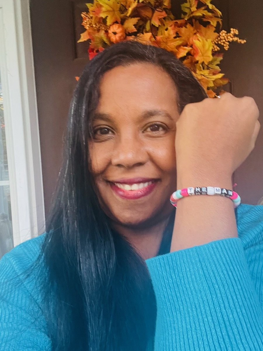 Thanks Sophie from Team <a href="/DelegateFowler/">Kelly Convirs-Fowler for Virginia (parody)</a> for the good luck charm and <a href="/taylorswift13/">Taylor Swift</a> energy for my election for majority leader today!