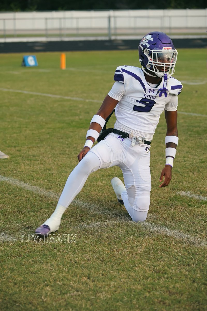 Senior Year Tape
6’0 170 ATH

hudl.com/v/2LyR0x