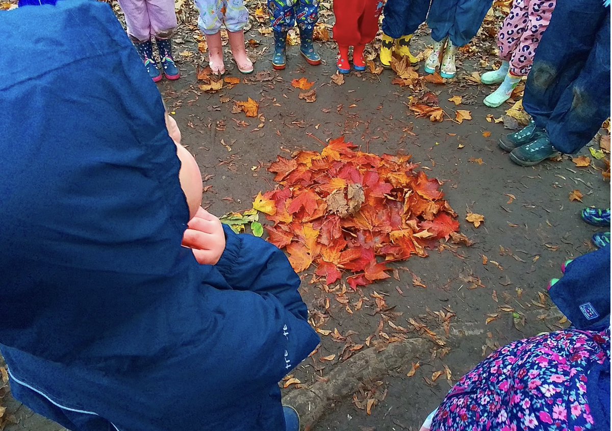 Starfish Class had their first Forest School session today and we had the honour of making a poppy from all the leaves we found.  Once we had finished our poppy we showed our respect with a  one minute silence#BESTfamily #LestWeForget2023