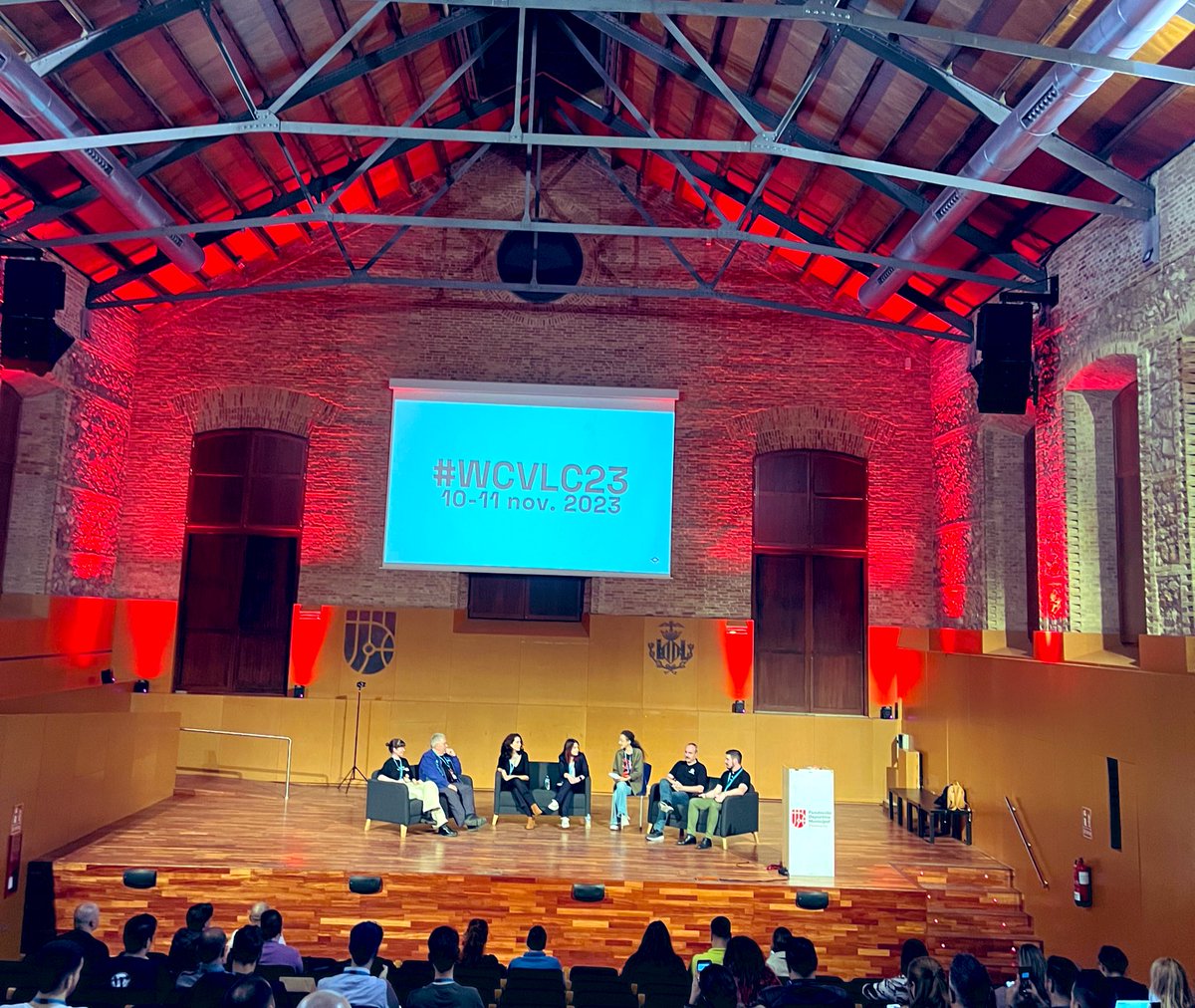 acceseo's tweet photo. ¡Llegamos a la mesa redonda!

El cierre de esta edición de la @WCValencia nos regala una mesa redonda para debatir sobre el futuro de la #IA en nuestro sector.

Ha sido un evento espectacular 🤩

#WCVLC23 https://t.co/mjYYiuwSQ8
