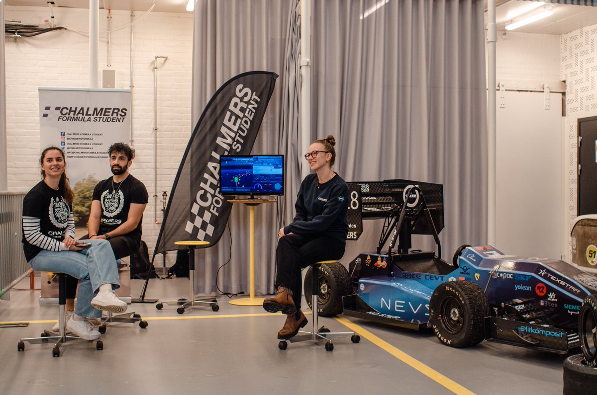 ChalmersFormula's tweet image. Rädda Ägget - where creativity, engineering, and egg-citement collide!  
The Rädda Ägget technology challenge is Chalmers&apos; largest annual technology event and has been arranged every year since 2002. CFS had the opportunity to showcase the possibilities of science and engineering