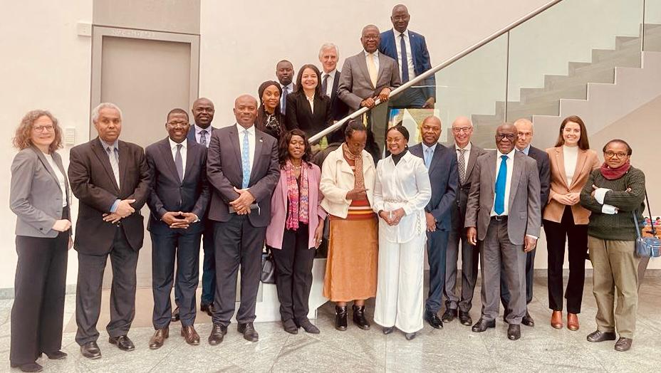 Déjeuner de travail à l’Amb. de la Rép. d’Autriche à Berlin à l’occasion de la visite du Directeur du Département Afrique subsaharienne du Ministère autrichien des Affaires étrangères, le 07/11-2023. Stratégie autrichienne pour l’Afrique comme thématique centrale des échanges