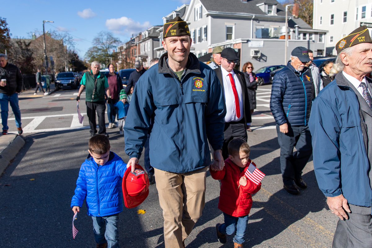 Falvitus's tweet photo. My favorite Veterans’ Day tradition is courtesy of @FitzyVFW561 https://t.co/rnSmClXOvB