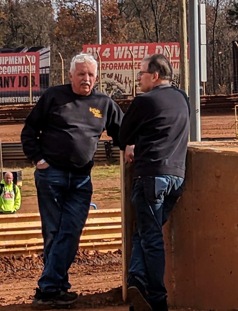 Former Sprint Car standouts Fred Rahmer & Don Kreitz Jr are shooting the shit prior to today's $25,000 to win 410 Sprint Car race @bapsrace