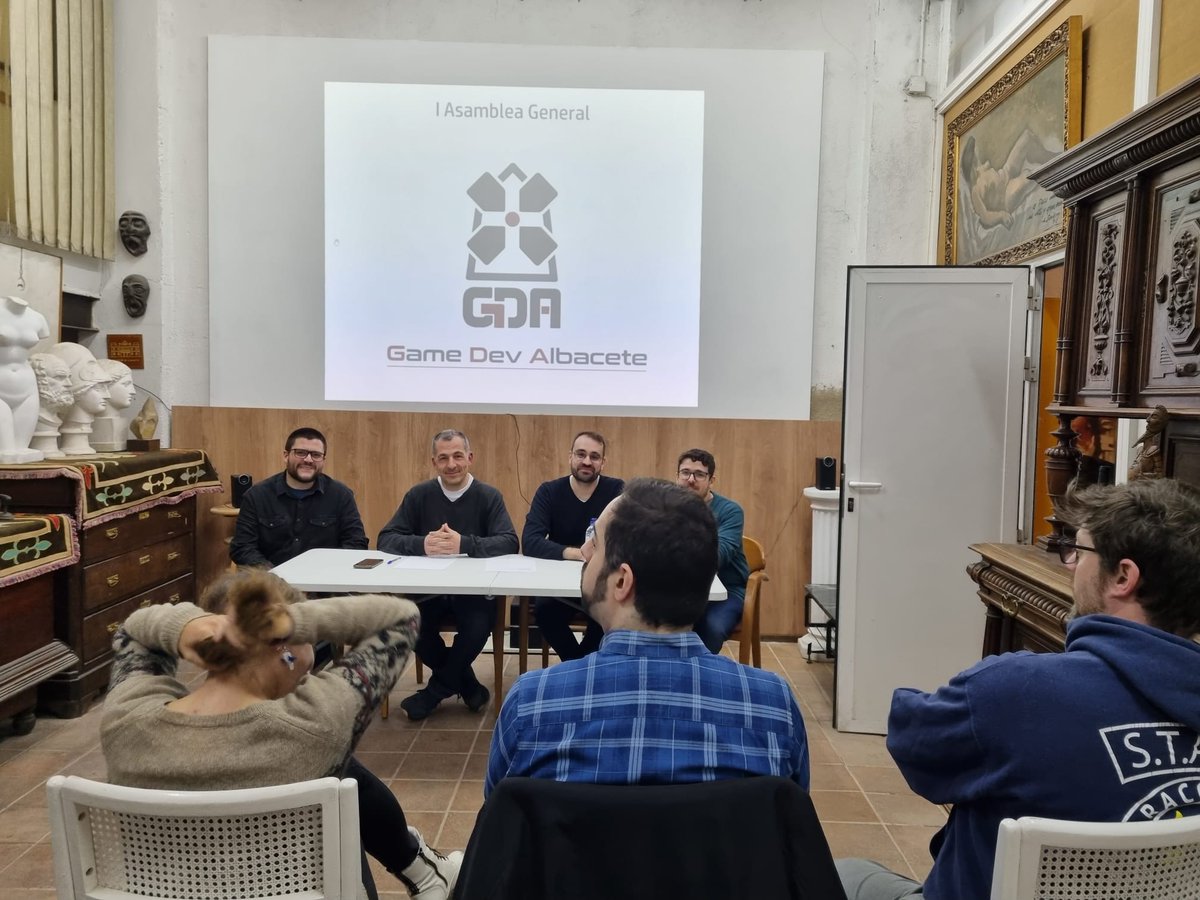 gamedevalbacete's tweet photo. ¡Estamos haciendo la primera Asamblea de Game Dev Albacete en estos mismos instantes! 🙌 https://t.co/YKz0oytph7