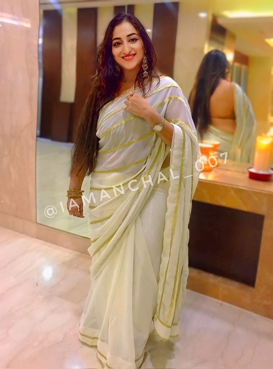 Wish you all a very very happy diwali and hope that every person transforms from the darkness to happiness
#Anchal
.
.
#HappyDeepavali #HappyDhanteras2023 #Tiger3Review #women #Indianlady #mother #sexysaree #sareelove #festival #FestivalOfLights