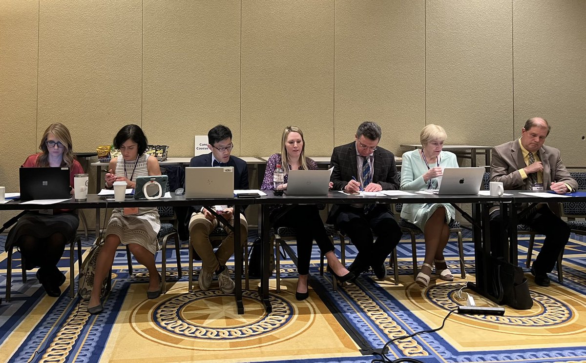 Terrific discussion of issues pertinent to the cancer community in our Cancer Care Caucus at #AMAHOD today led by @steveleeyc @AmerMedicalAssn @ASCO 👉🏻 #drugshortages #advocacy #accesstocare #clinicaltrials #ascoadvocacy