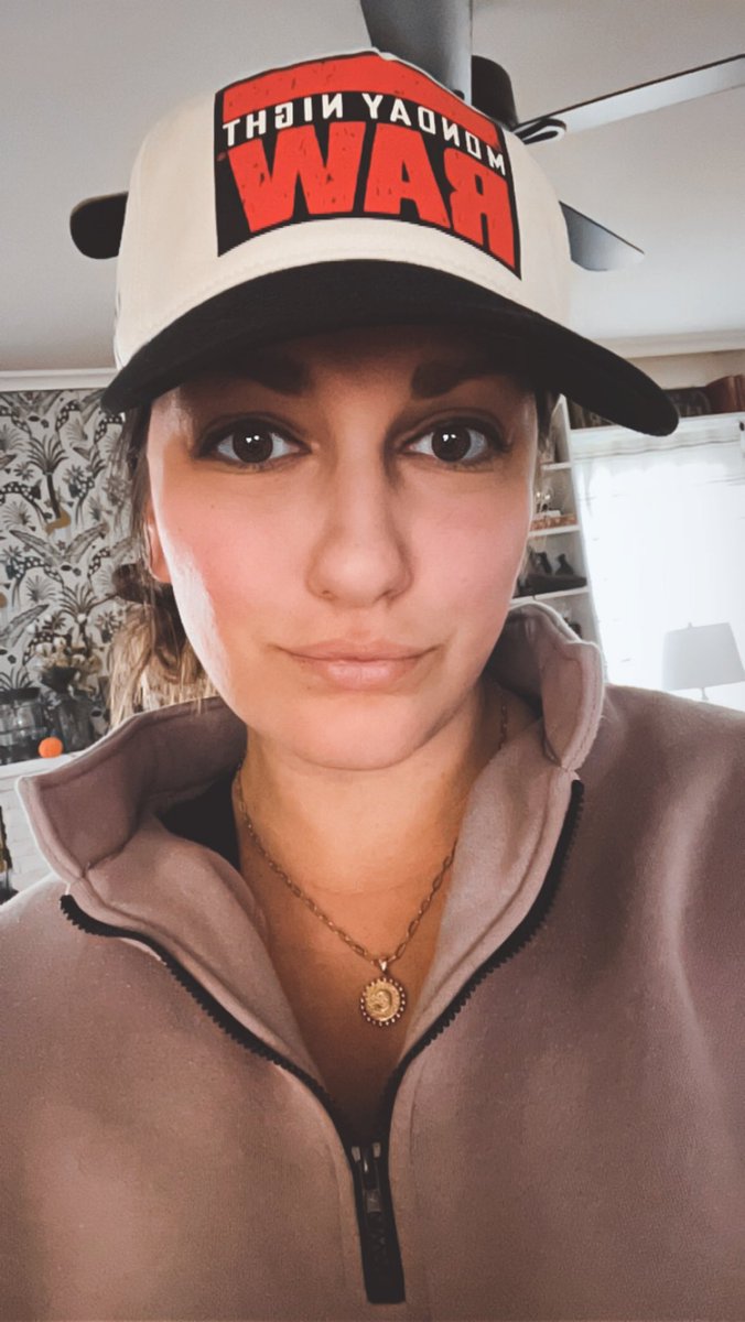 MrsCrazyCoach's tweet photo. Someone’s mad because I stole his hat today 😜 @crazycoach_tv #whoworeitbetter https://t.co/tKsFHHvnrE