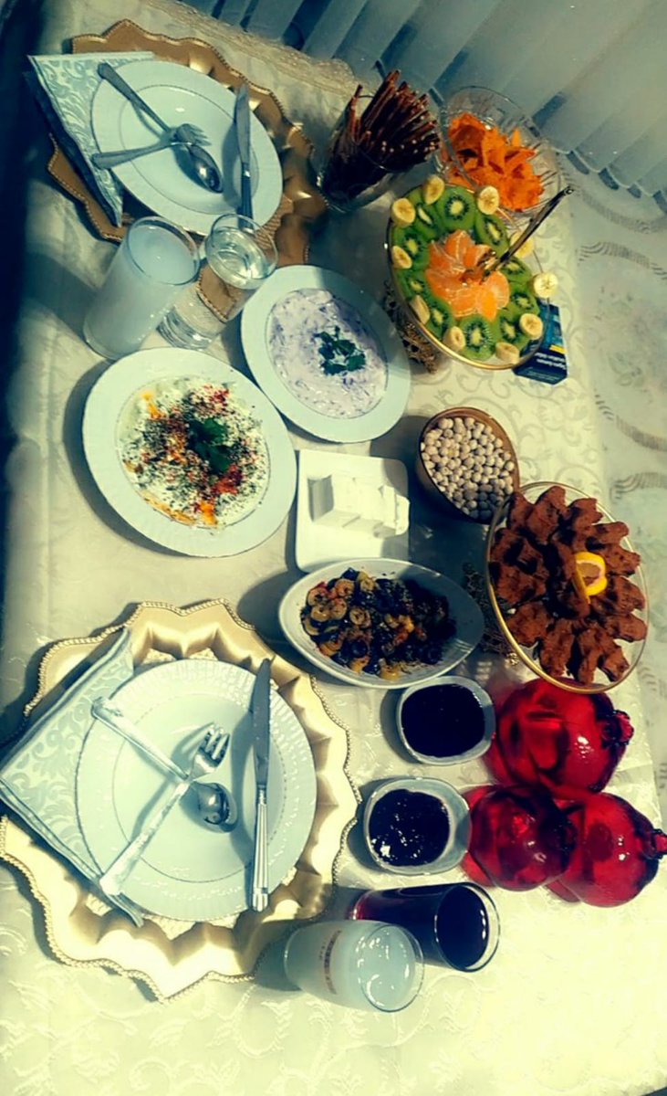 Bir 70'lik kap gel sarhoş olmamız gereken konular var dedim oda kaptı geldi 😎😎😎iyiki doğdunuz cem bey serefinize içelim bugünde🥰🥰🥰