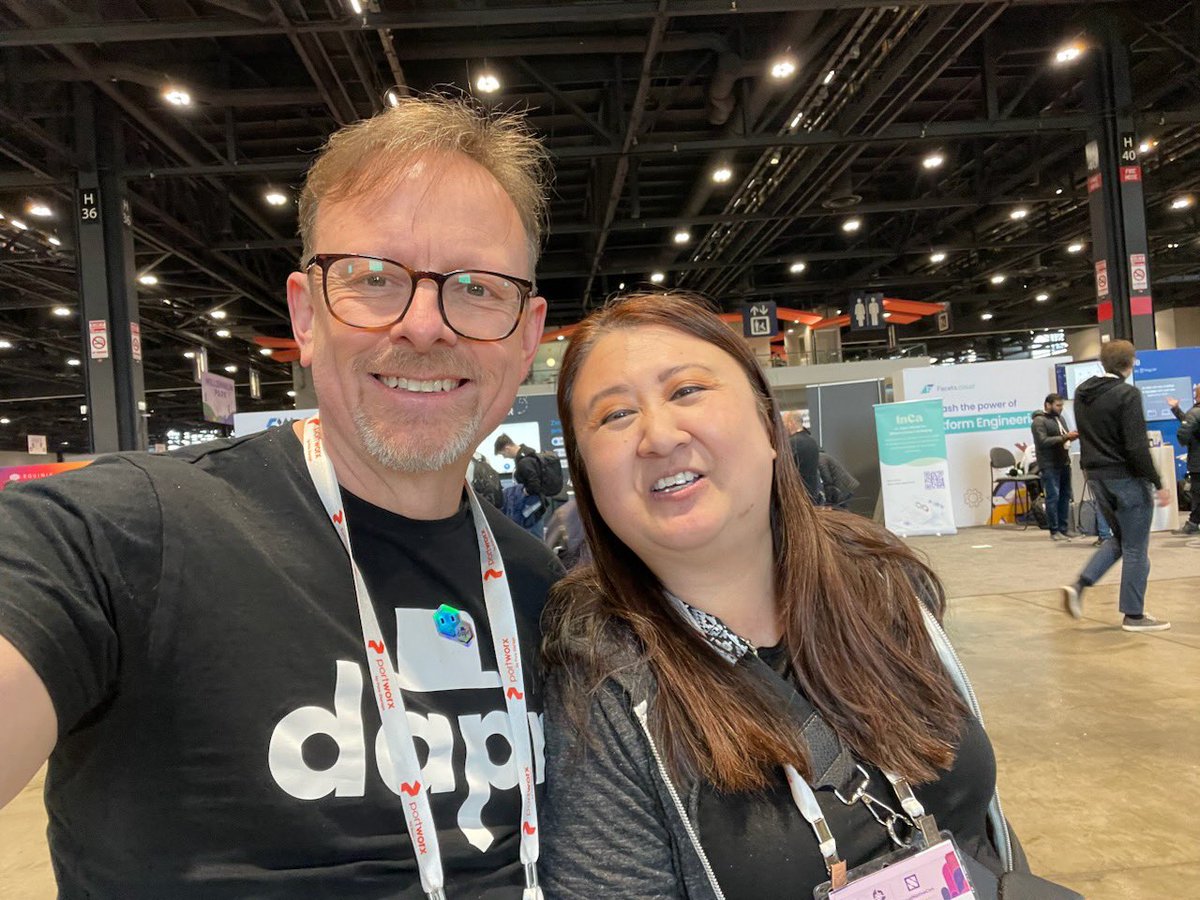 Hi @DormainDrewitz Ran into @johnny_a at Kubecon, catching up on the fun times at #pks #tanzu