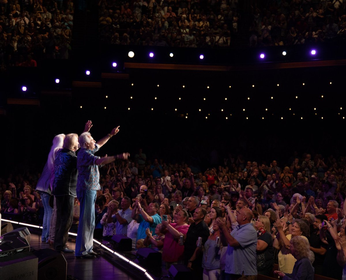 Listen as @oakridgeboys entertain a packed Opry House tonight as the @opry salutes our veterans! It's the 5,106th Saturday night Grand Ole Opry! The music starts at 7pm CT on WSM Radio! 📻: 650 AM 📱: @iHeartRadio, @tunein, & WSM App 💻: wsmradio.com/listen-live