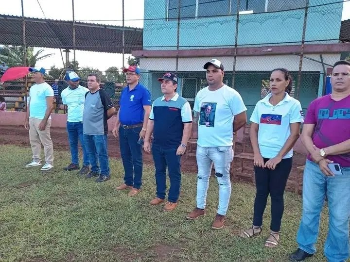 GabrielaAlmena's tweet photo. Inicia en #Moa la 22 edición de las Espartaquiadas del Níquel. Una verdadera fiesta de pueblo que protagonizan los trabajadores del Níquel en la tierra roja.
#PCCMoaTrabajaYEnaltece 
#MoaPrimeraPorElTrabajo
#MoaPorLaSede https://t.co/ww9FxnzjxU