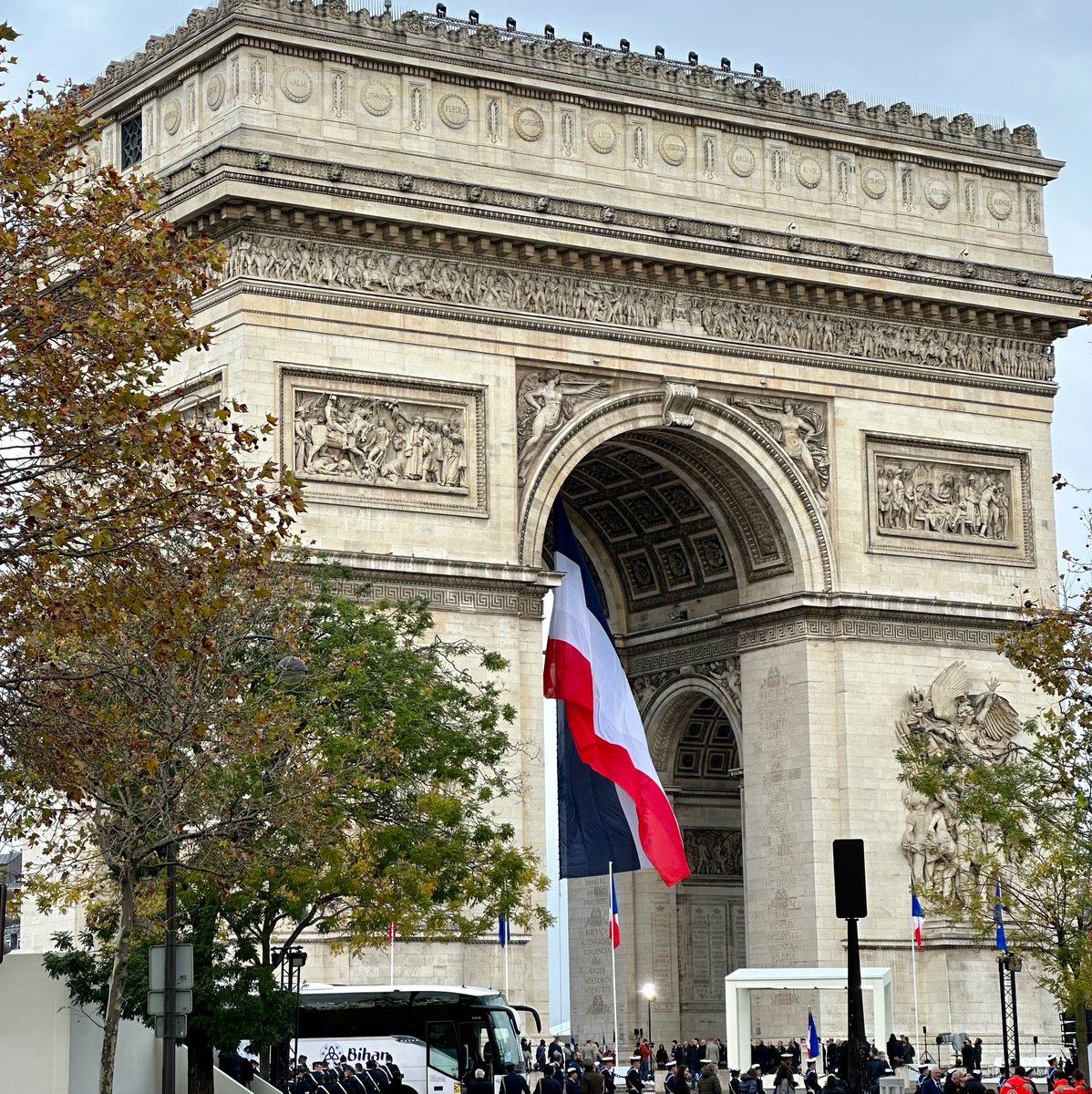 Commémoration de l’armistice, ce samedi #11novembre à Paris.🇫🇷

Hommage à nos soldats, nos héros, ceux qui se sont battus pour notre liberté et pour que la France reste la France.🙌🏻 

Leurs efforts, leur dévouement et leur sacrifice nous obligent autant qu’ils nous inspirent.🙏🏻