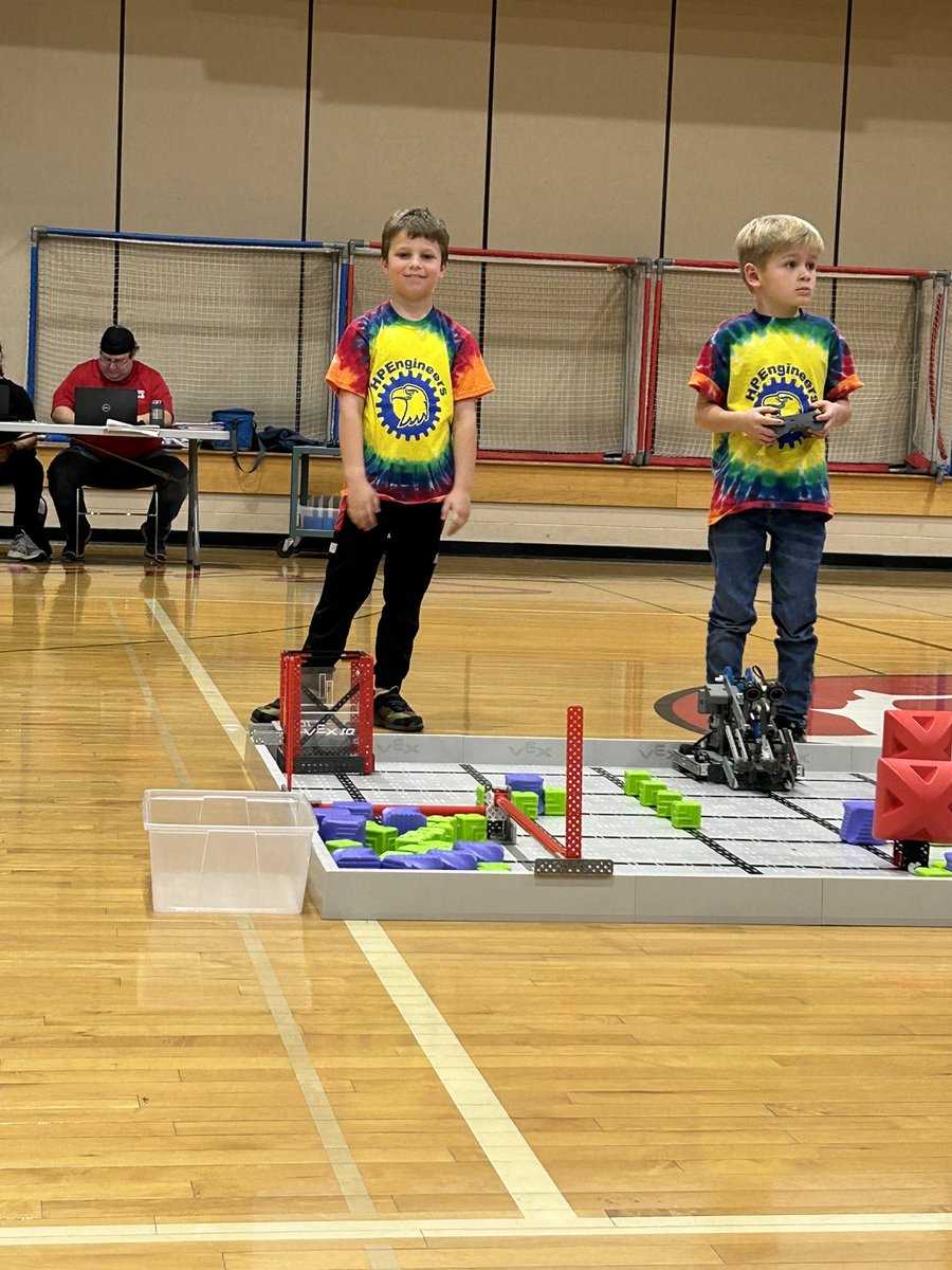 HPEngineers competing at Sharkfest today! <a href="/HPEPatriots/">Harrison Parkway</a> <a href="/lmschick9/">Robyn Stout</a>