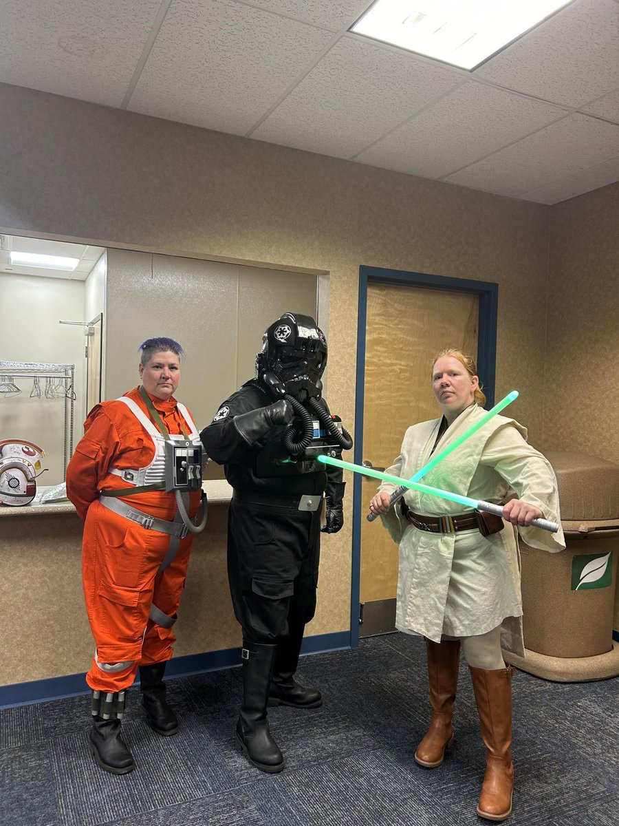 starwarsindiana's tweet image. This past Wednesday (11/8/2023) @Bloodfin , @MosEspaBase and Taakure Clan joined forces at the Optimist Miracle Movers Celebration of Miracles awards ceremony!  Great job troopers!