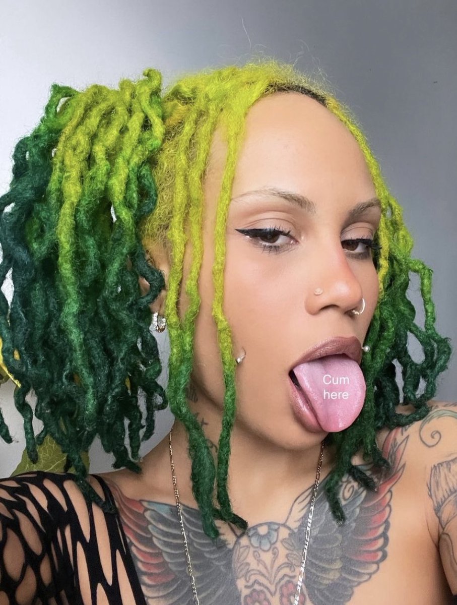 xEnoughSaidx's tweet photo. The face VS The pussy 🤭💚
Let’s start a thread, drop a selfie and a coochie pic 👀💦 https://t.co/39X2wvh112
